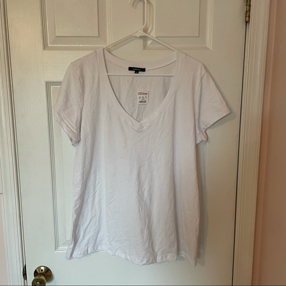Ambiance Tops - Basic White V-Neck Tee Shirt 3XL